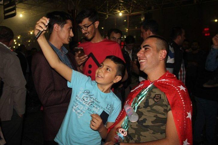 Kınalı Kuzular Geleneksel Asker Geceleriyle Uğurlandı G5