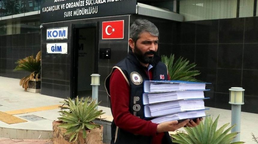 Antalya&rsquo;daki R&uuml;şvet Operasyonu Ş&uuml;phelileri Adliyeye Sevk Edildi