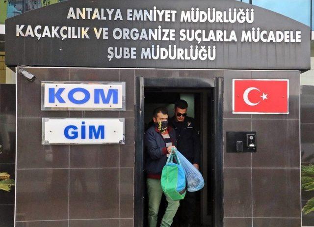 Antalya’daki Rüşvet Operasyonu Şüphelileri Adliyeye Sevk Edildi