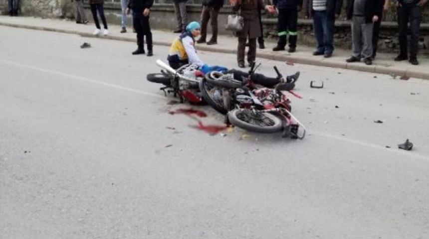 Motosiklet Kazasında Ağır Yaralanan Gen&ccedil; 4 G&uuml;n Sonra Hayatını Kaybetti