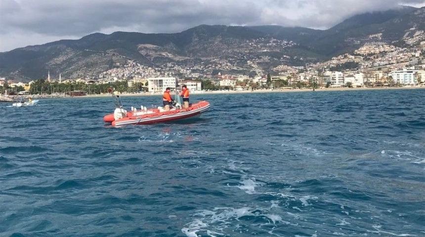 Sahil Güvenlik Ekiplerinin Anında Müdahalesiyle Boğulmaktan Kurtuldu