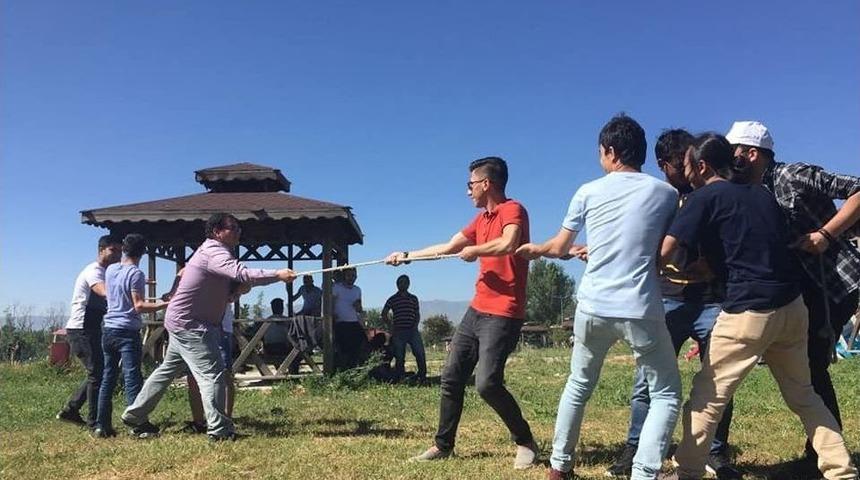 Uluslararası &Ouml;ğrenciler Piknikte Buluştu