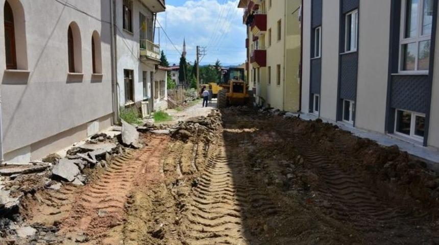 Gediz Belediyesi&rsquo;nin Beton Parke Ve Bord&uuml;r Yapım &Ccedil;alışmaları