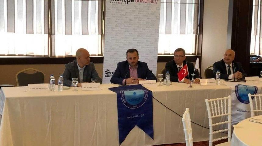 Rekt&ouml;r G&ouml;n&uuml;ll&uuml; &lsquo;g&uuml;neydoğu&rsquo;da &Uuml;niversite Olmak Ve Adıyaman &Uuml;niversitesi&rsquo; Konulu Konferans Verdi