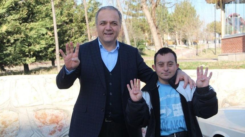 Başkan &Uuml;&ccedil;ok&rsquo;tan Down Sendromlu Fatih&rsquo;e Destek