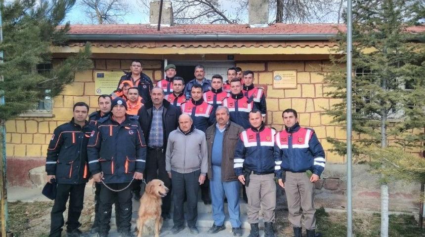 Kaybolan Kadını Afad Ve Jandarma Buldu