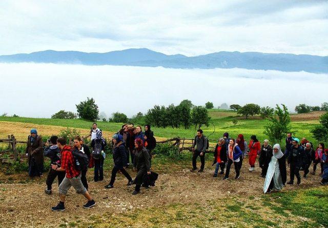 Doğa Tutkunları Sülüklü Göl’de Yürüdü