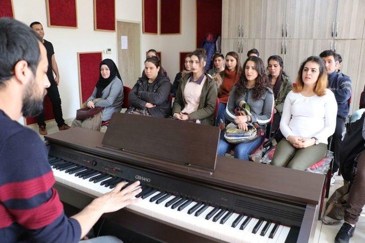 Kayapınar Belediyesi Öğrencileri Geleceğe Hazırlıyor G4