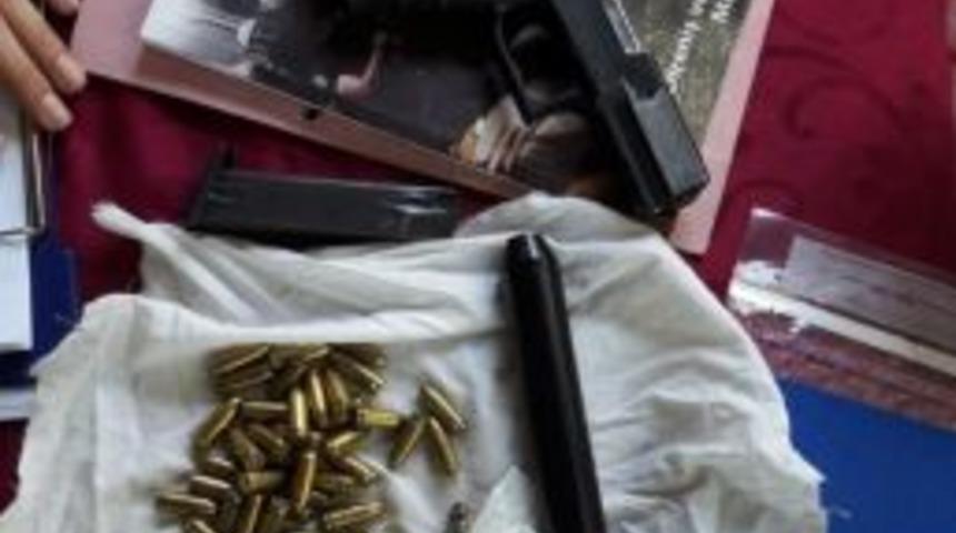 Terör Örgütü Mkp’nin Silahlı Kanadı Hko Üyesi 1 Kişi Susturucu Silahla Birlikte Yakalandı