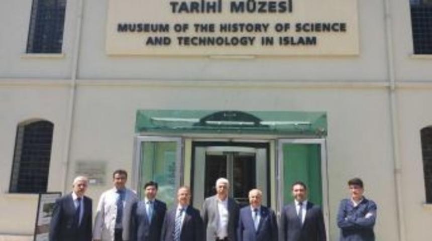 Rekt&ouml;r G&ouml;n&uuml;ll&uuml; İslam Bilim Tarihi Araştırmaları Vakfı Y&ouml;netimiyle Bir Araya Geldi