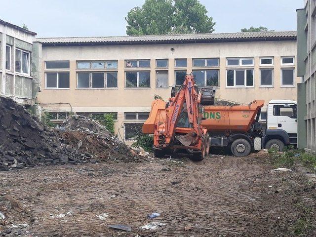 Tika Romanya’da 150 Bin Kişiye Hizmet Verecek Hastanenin Tadilatına Başladı