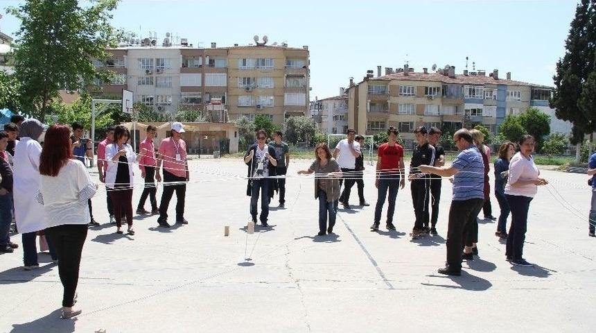 Aydın Anadolu İhl &Ouml;ğrencileri H&uuml;nerlerini Bilim Fuarında H&uuml;nerlerini Sergiledi
