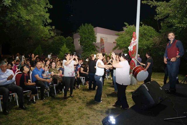 Tarihi Konaklarda Renkli Konserler