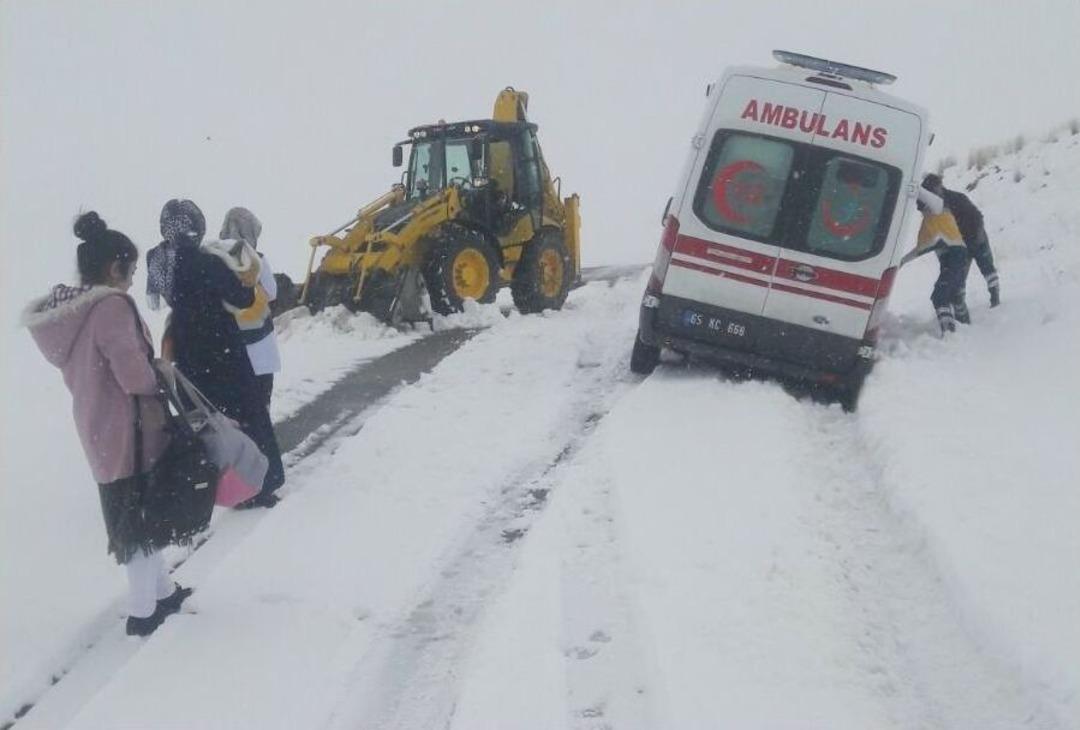 Van B&uuml;y&uuml;kşehir&rsquo;den Karla M&uuml;cadele &Ccedil;alışması