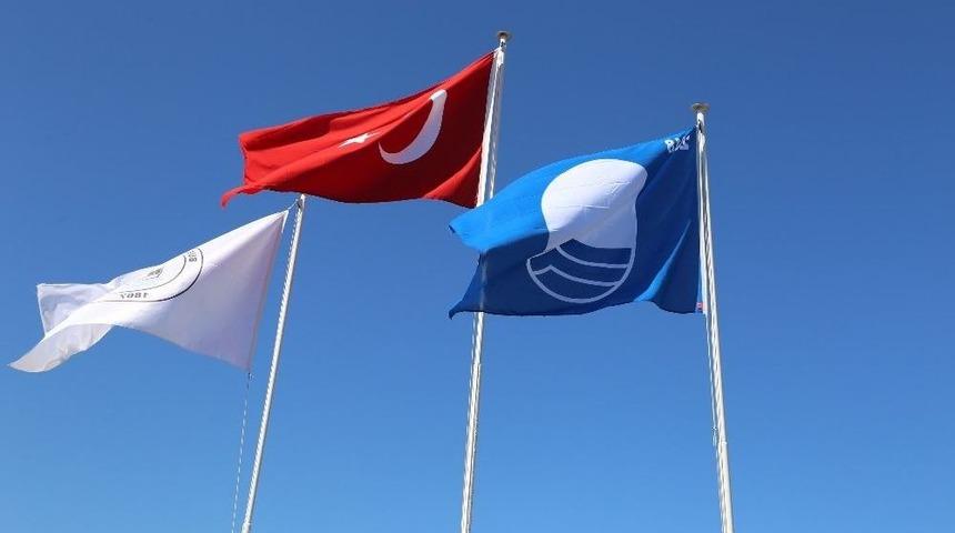 Ören Plajı’nda Mavi Bayrak Dalgalanmaya Devam Ediyor