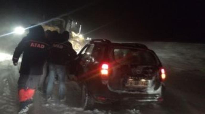 Kars&rsquo;ta Tipi De Mahsur Kalan 4&rsquo;&uuml; &Ouml;ğretmen 10 Kişiye Afad Kurtardı