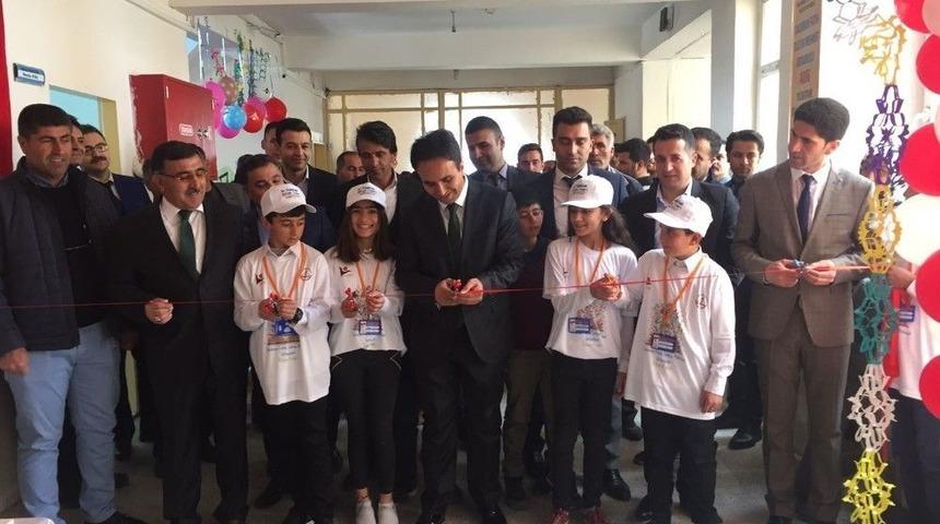 &Ccedil;aldıran&rsquo;da &lsquo;t&uuml;bitak 4006 Bilim Fuarı&rsquo; A&ccedil;ıldı