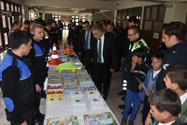 Hakkari’de Trafik Haftası Etkinlikleri