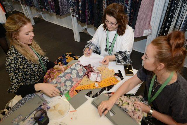 Bursalı Tekstilciler Paris&rsquo;ten Moralli D&ouml;nd&uuml; 1