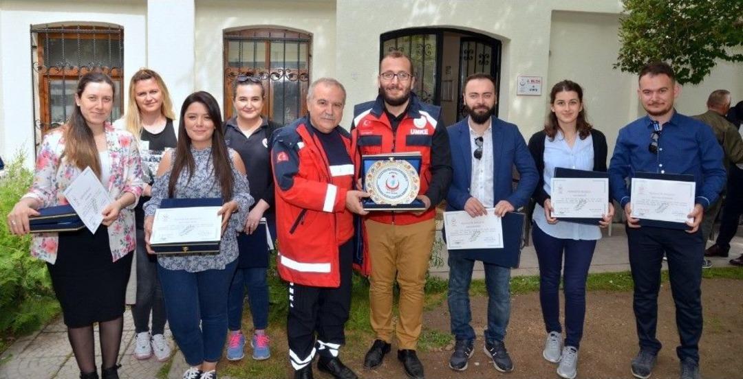 Sınır &Ouml;tesi Harekatlara Katılan Sağlık Personeline Teşekk&uuml;r Belgesi Ve Plaket