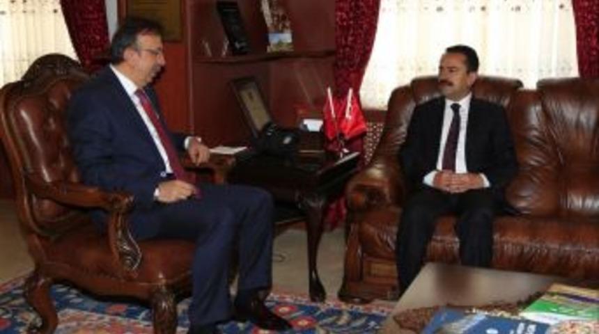 Vali Aktaş&rsquo;tan Belediye Başkanı Se&ccedil;en&rsquo;e Hayırlı Olsun Ziyareti