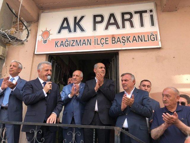 Bakan Arslan, “cumhurbaşkanını Türkiye’nin İlk Başkanı Yaptık”