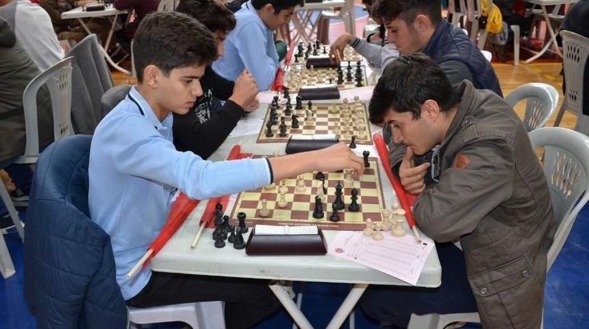 Diyarbakır&rsquo;da Satran&ccedil; M&uuml;sabakaları Başladı