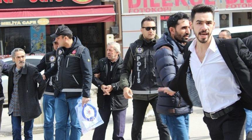 Uyuşturucu Satıcısının Yakınları Basın Mensuplarına Saldırdı