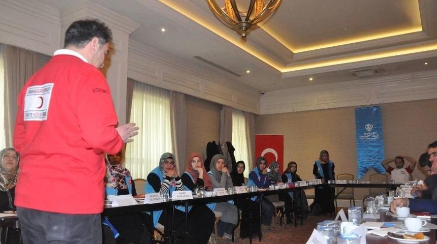Kızılaydan Diyanet Personeline İlk Yardım Semineri