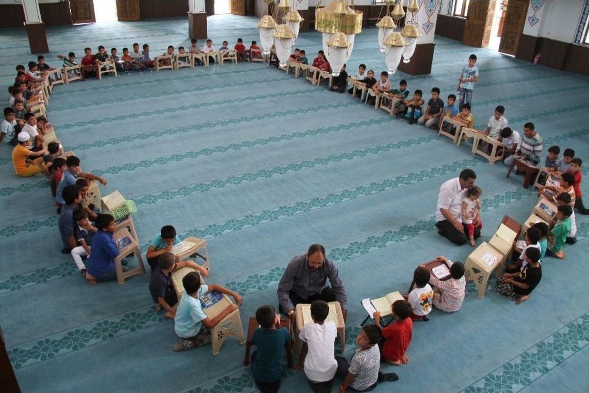 Muradiye&rsquo;de Yaz Kur&rsquo;an Kurslarına B&uuml;y&uuml;k İlgi