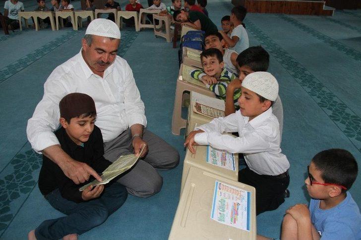 Muradiye’de Yaz Kur’an Kurslarına Büyük İlgi G3