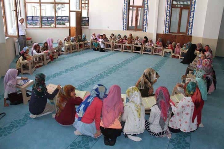 Muradiye’de Yaz Kur’an Kurslarına Büyük İlgi G4