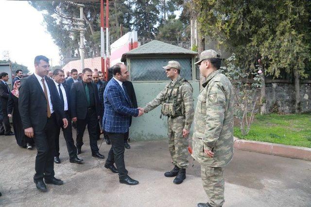 Belediye Başkanı Nihat Çiftçi, Engelliler İle Bir Araya Geldi