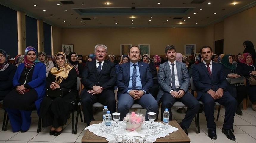 &ldquo;45 Yaş &Uuml;zeri 45 Bayan Kitap Okuyor&rdquo; Yarışması &Ouml;d&uuml;l T&ouml;reni Yapıldı