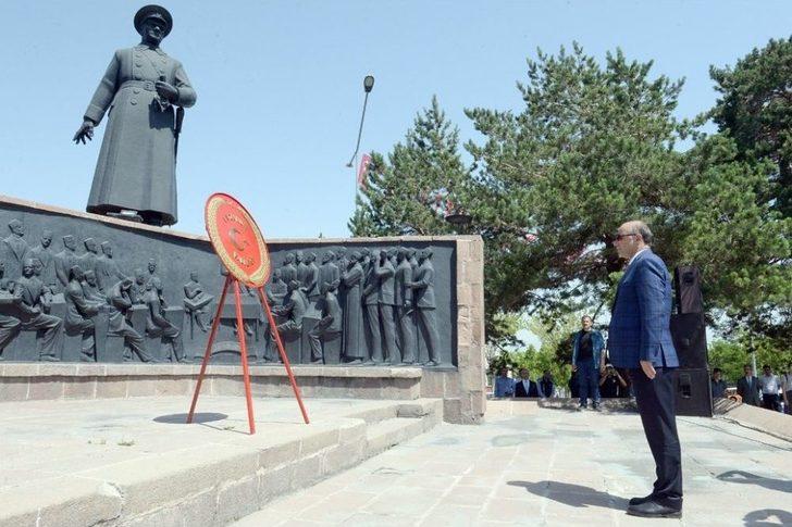 Atatürk’ün Erzurum’a Gelişinin 99. Yıldönümü Törenlerle Kutlandı G2