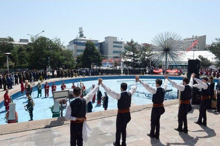 Atatürk’ün Erzurum’a Gelişinin 99. Yıldönümü Törenlerle Kutlandı G3