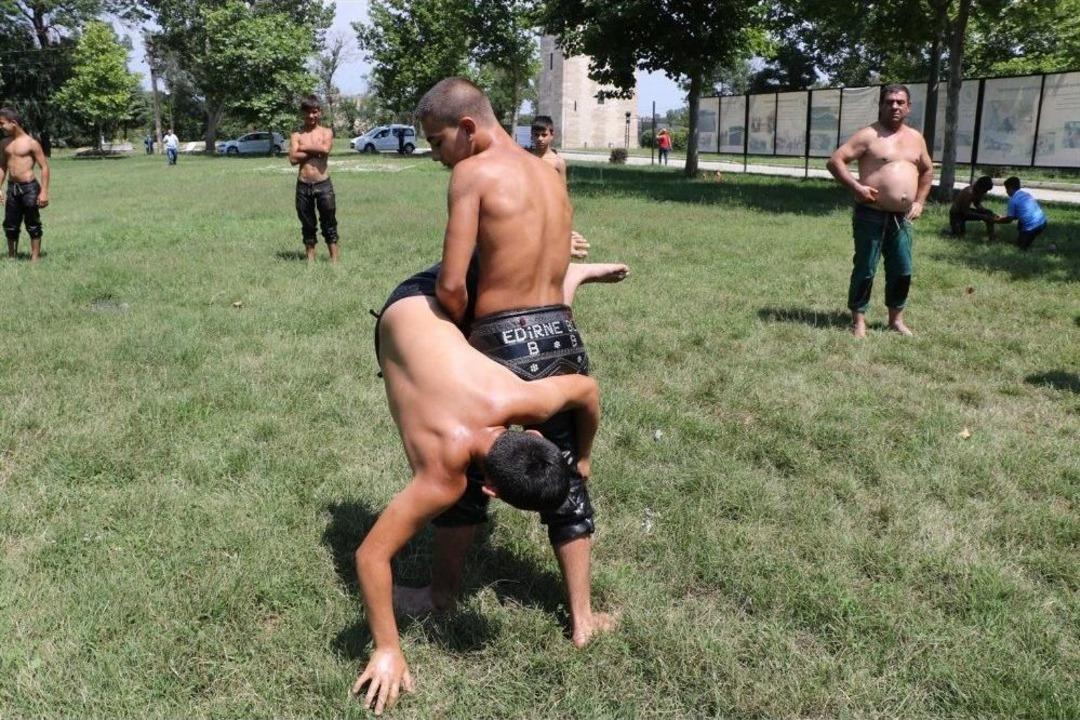 (&ouml;zel Haber) 658 Yıllık Efsanenin Dualı &Ccedil;ayırı Pehlivanları Bekliyor