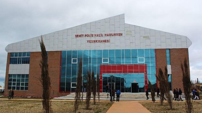 Vanlı Şehit Polisin İsmi &Uuml;niversitede Yaşatılacak