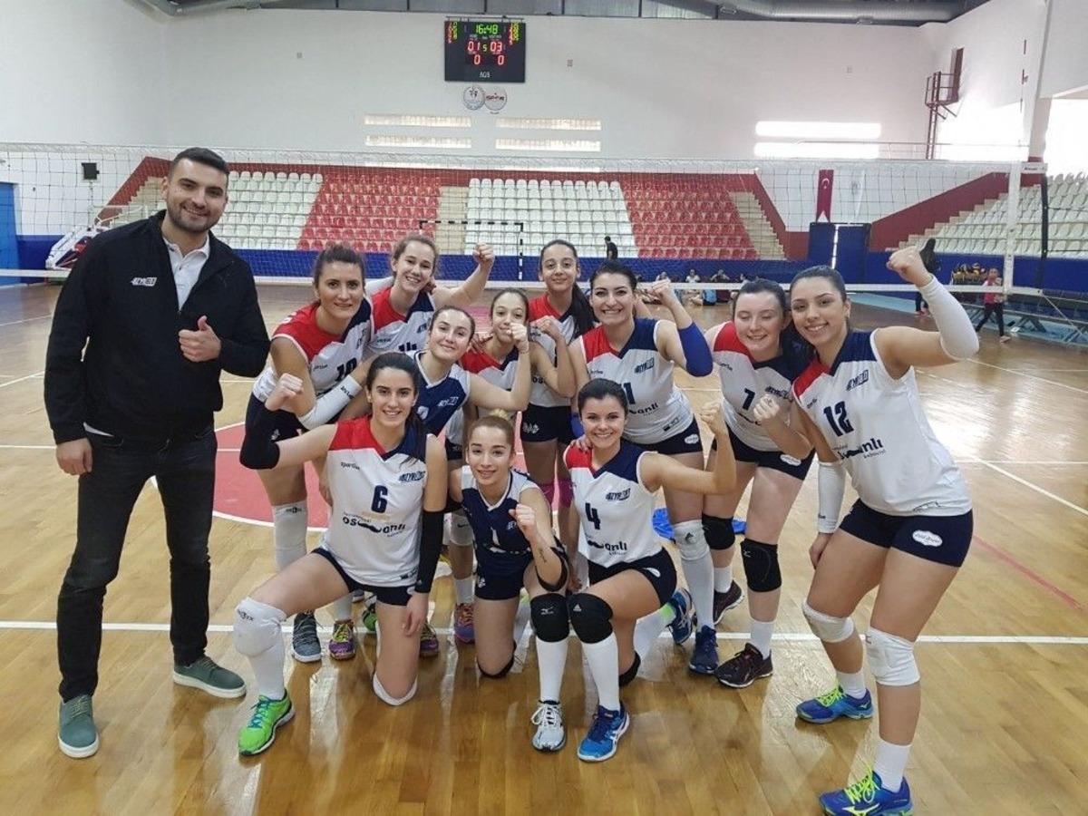 Boz&uuml;y&uuml;k Belediye İdman Yurdu Deplasmanda Kazandı