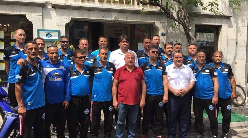 Kıbrıslı Dostlar, Rauf Denktaş&rsquo;ı Fo&ccedil;a&rsquo;da Andı