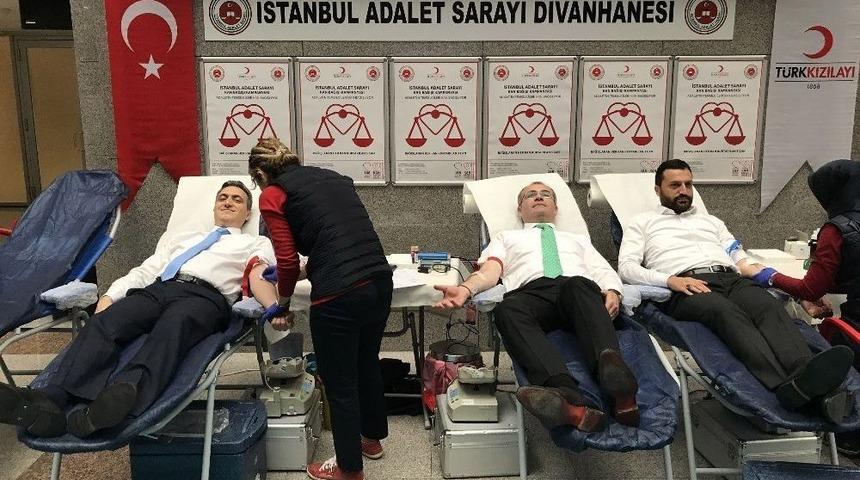 İstanbul Adliyesinde Kan Bağışı