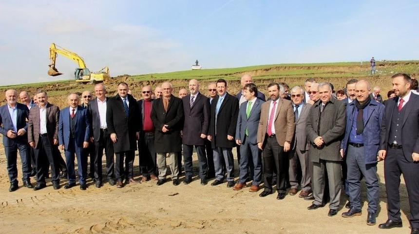 Yılmaz: "g&uuml;lsan Esnafını Mağdur Etmeden Daha G&uuml;zel Bir Yere Taşıyacağız"