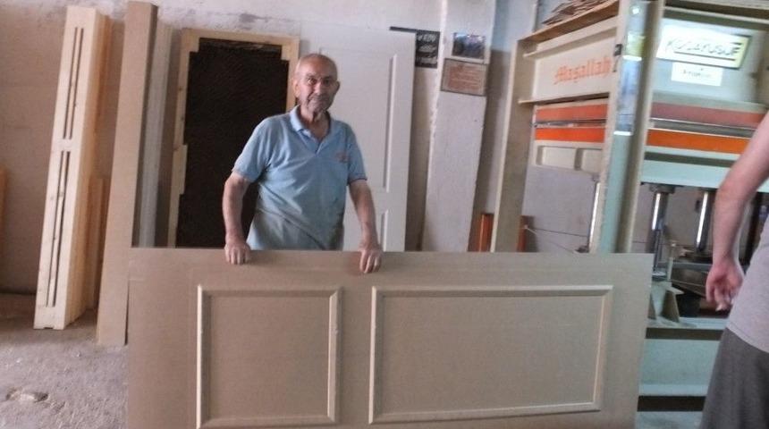 80&rsquo;lik Marangoz İşbaşında