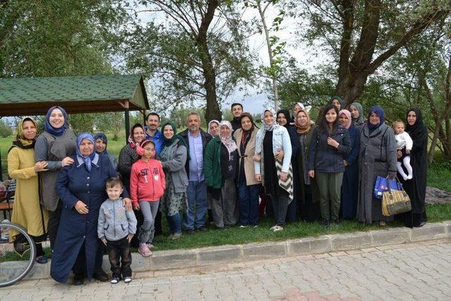 Şuhut İlçesinde Hıdrellez Piknik Alanlarında Kutlandı