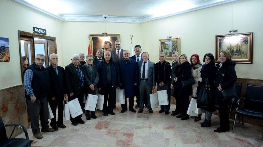 &Ouml;zkan&rsquo;dan Berberlere Plaket