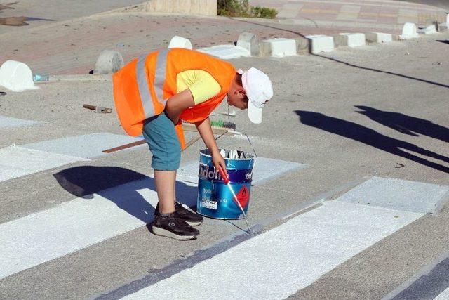 Yozgat’ta Çocuklardan Üç Boyutlu Yaya Geçidi