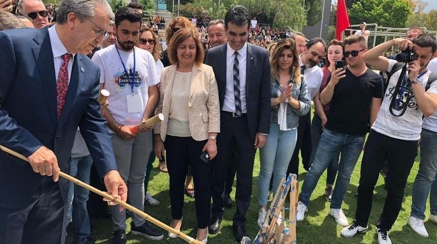 Ege&rsquo;de Şenlik Ateşi Yeniden Alevlendi