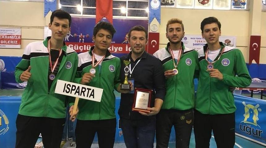 Isparta Kyk Masa Tenisi Şampiyonası&rsquo;nda T&uuml;rkiye 3.&rsquo;s&uuml; Oldu