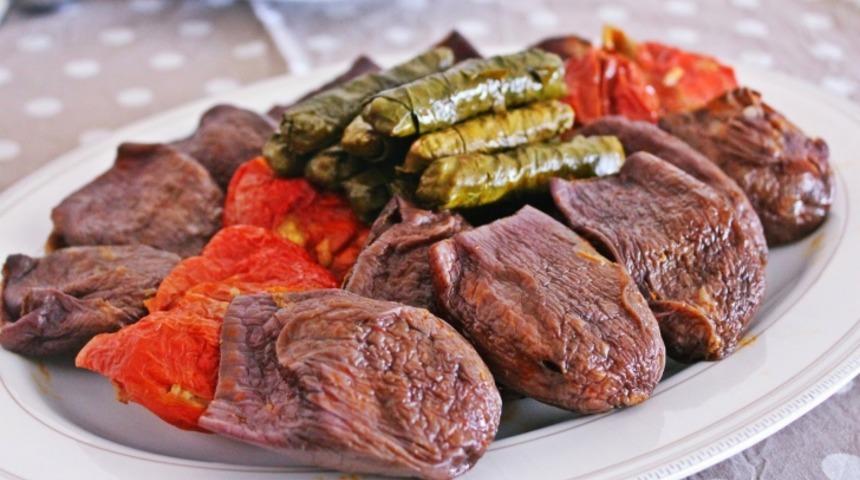 Kuru Patlıcan Dolması