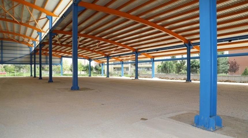 Y&uuml;reğir&rsquo;e 4&rsquo;&uuml;nc&uuml; Kapalı Semt Pazarı